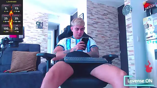 Lobito xxxl online show from May 31, 12:59 pm