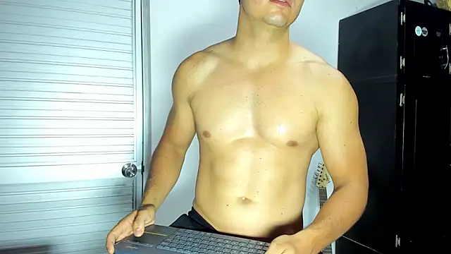VincentSavage online show from April 30, 2:07 am