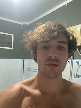 Raamoss online show from May 21, 1:04 pm