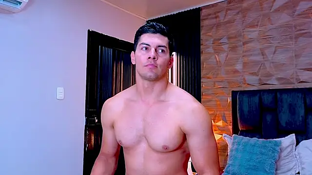FelipeAndMarcello3 online show from May 25, 7:09 pm