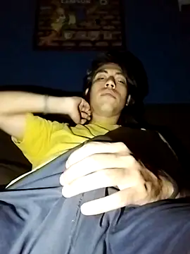 AlexAlejandro13 online show from May 12, 8:01 am