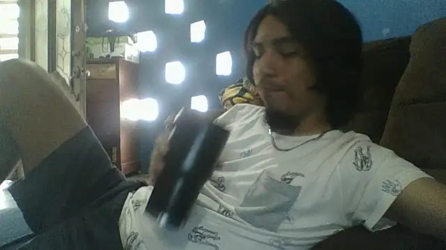 AlexAlejandro13 online show from May 10, 9:16 pm