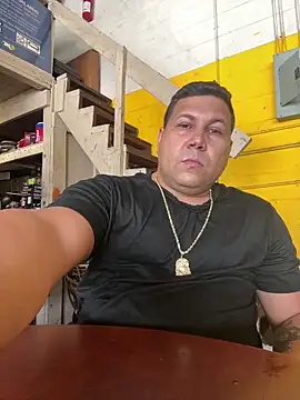 Luisfilis online show from May 22, 6:35 pm