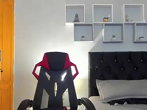 tyler hank01 online show from May 20, 11:28 am