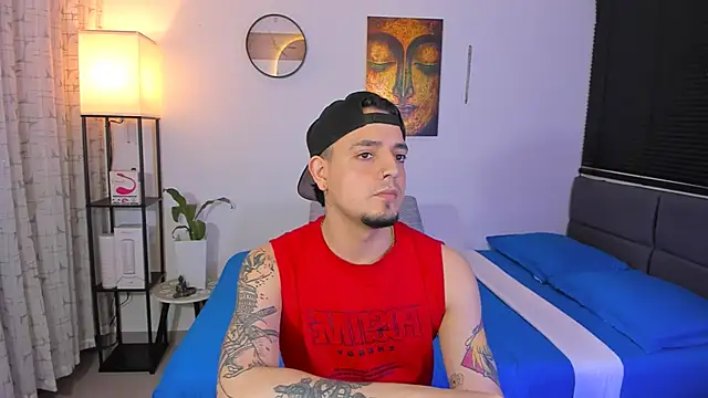 alejandro calderon1 online show from May 13, 1:46 am