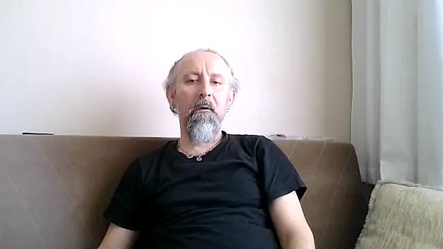 BuckWessle online show from April 27, 11:18 am