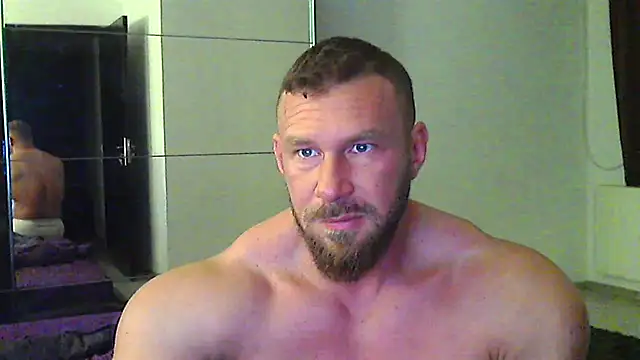muscularkevin online show from April 30, 3:24 am