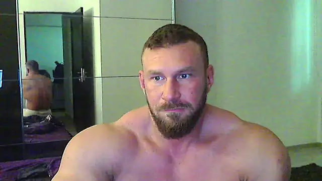 muscularkevin online show from May 2, 1:25 pm