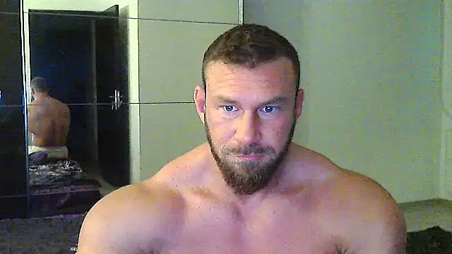 muscularkevin online show from May 12, 3:37 am