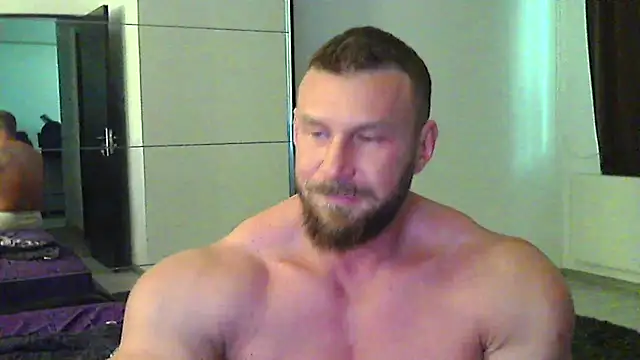 muscularkevin online show from May 1, 12:19 pm