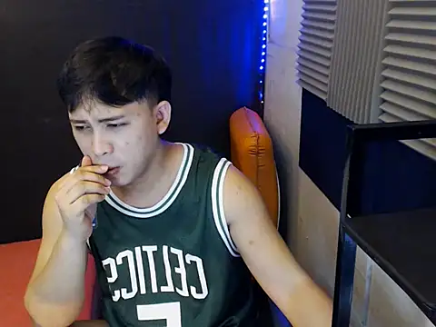 princeJayX online show from June 15, 8:50 am