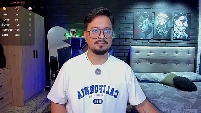 DaviidEvans  online show from June 23, 3:04 pm