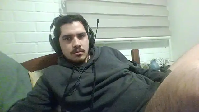 hung weeb online show from May 6, 5:41 am