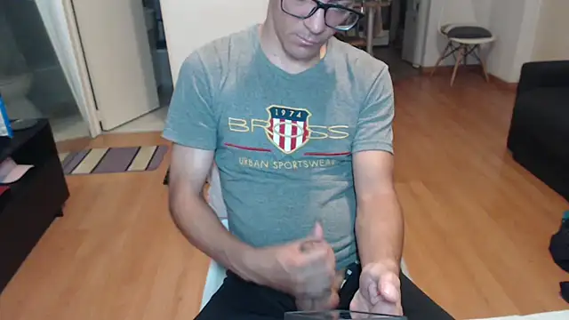 guachin hunk online show from May 1, 5:21 am