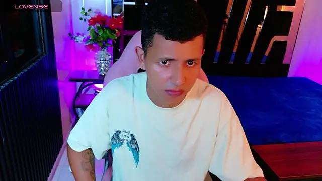 boy bigcock24cm online show from May 6, 4:02 am