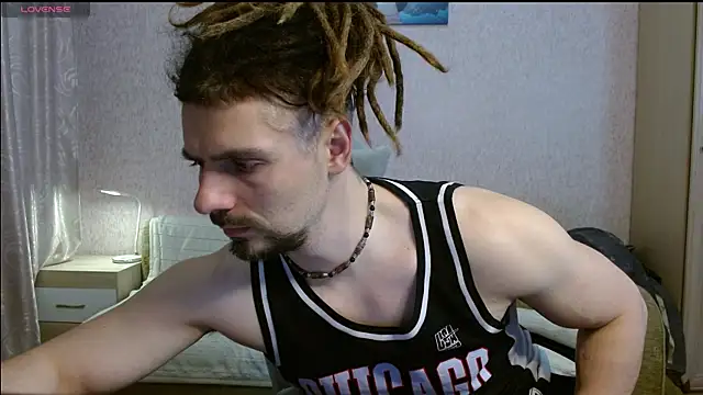 Aestheticguy101 online show from May 9, 4:52 pm