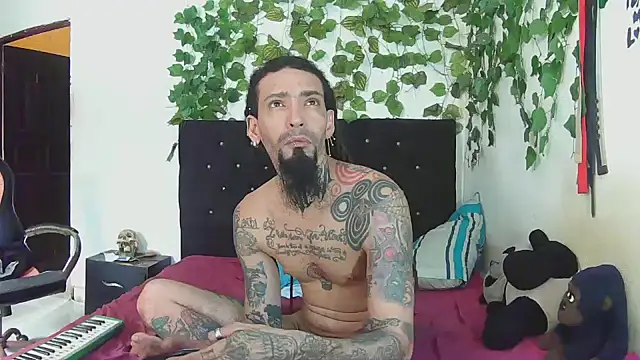 caribbeanlover1 online show from June 4, 3:40 pm