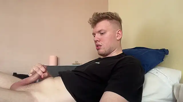 sexybooii6968 online show from April 29, 11:59 am