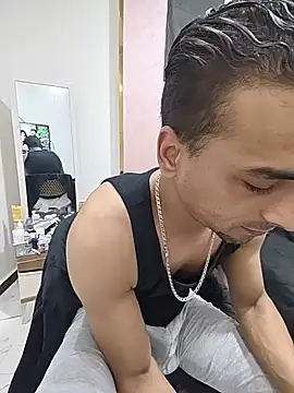 highguy online show from August 2, 10:19 pm