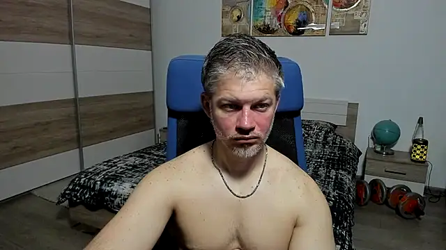 RobbyShawz online show from May 1, 4:38 am