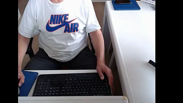 dutchpornking online show from July 5, 6:20 am