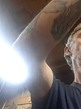 19JaSon83 online show from August 1, 8:57 am