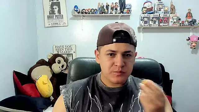 ney 22 online show from May 2, 9:39 pm