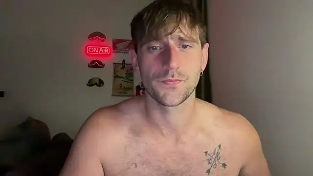 lukegunn online show from May 1, 11:18 pm