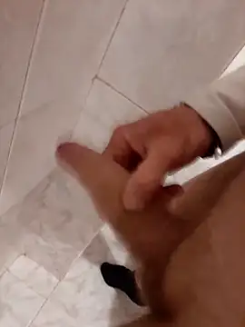 Alex 7422 online show from May 18, 1:17 pm