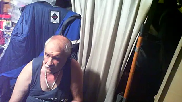nonnomaturobisex online show from August 4, 4:33 pm