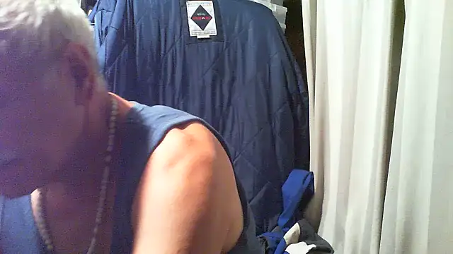 nonnomaturobisex online show from August 6, 4:57 pm