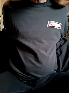 truckerlove69 online show from July 15, 3:51 pm