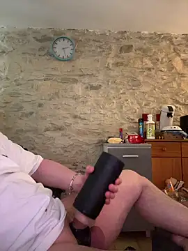 yann2392 online show from May 17, 1:18 pm