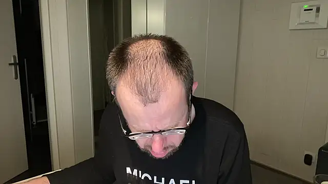 FABIOGLASSES online show from May 7, 11:38 pm