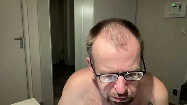 FABIOGLASSES online show from May 6, 7:47 pm