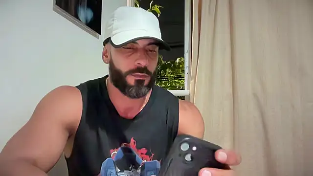 romeolovedark online show from May 2, 6:05 am
