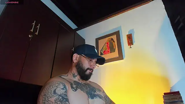 CamiloGray  online show from May 9, 1:34 pm