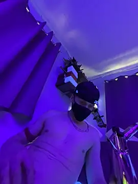 Cloudd Kingg Iceyyy online show from May 8, 6:41 pm