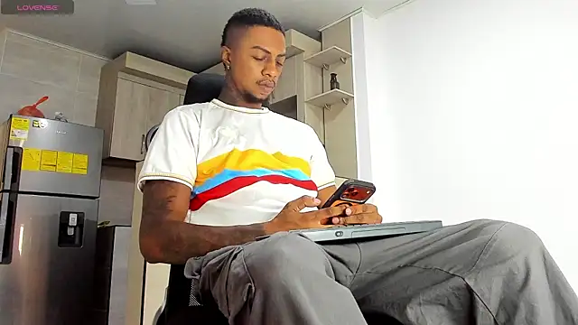 YeremiBrowm online show from July 24, 5:53 pm