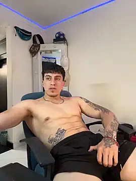 strongboy  online show from May 14, 5:55 pm