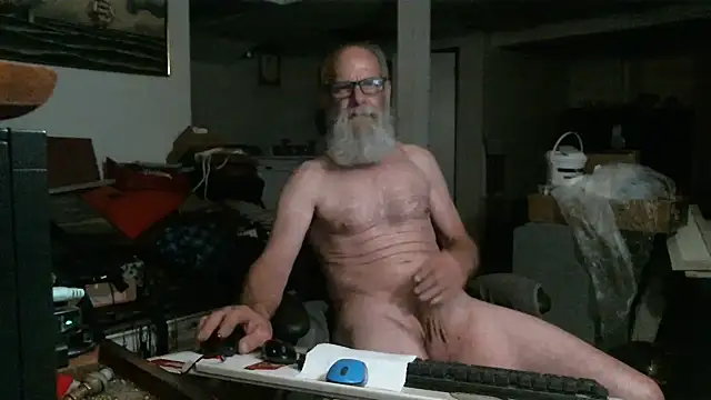 farmboy4yu online show from July 15, 4:52 am