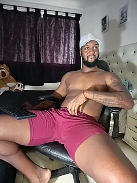 blackdrey18 online show from May 4, 1:13 pm