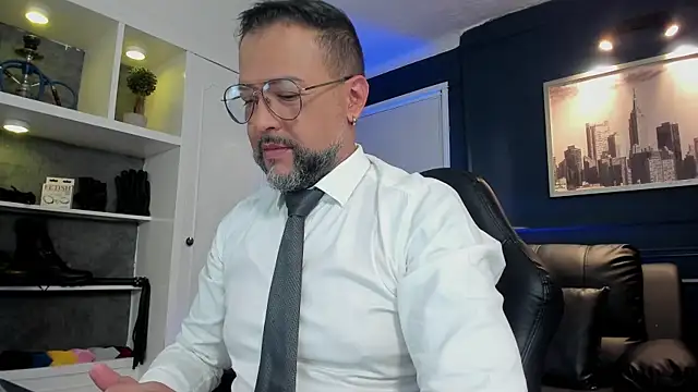 MrFrank tattoo online show from June 5, 3:40 pm