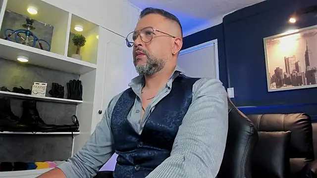 MrFrank tattoo online show from June 9, 4:42 pm