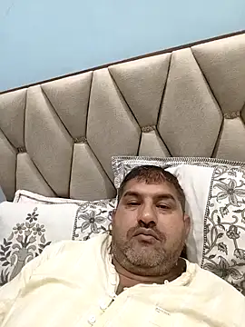 Amandev7 online show from May 6, 7:03 pm