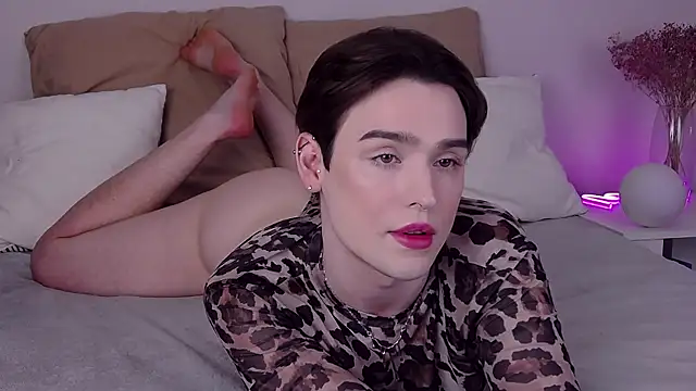 RobbyCharming online show from June 13, 8:01 am