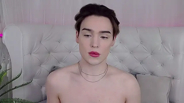 RobbyCharming online show from April 26, 4:32 am
