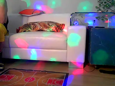 OSIRlS online show from February 21, 4:52 pm