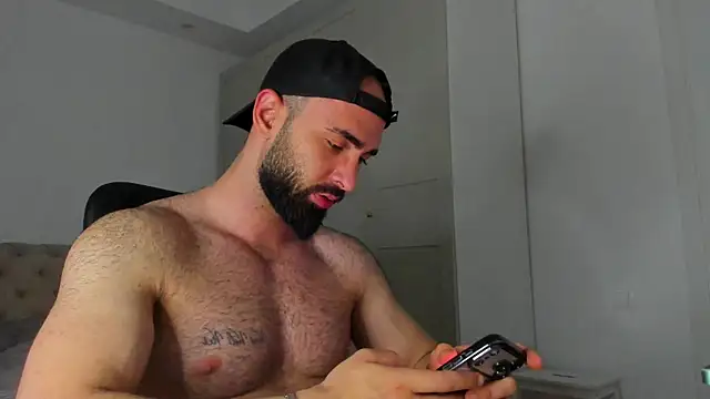 MichaelMasterss online show from May 10, 11:06 pm