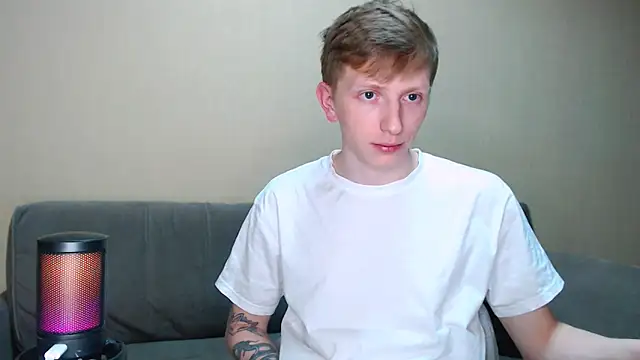 juliaanddima online show from February 22, 10:33 pm